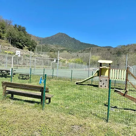 בית נופש Agreable Petite Maison Rustique Saint-Genies-de-Varensal