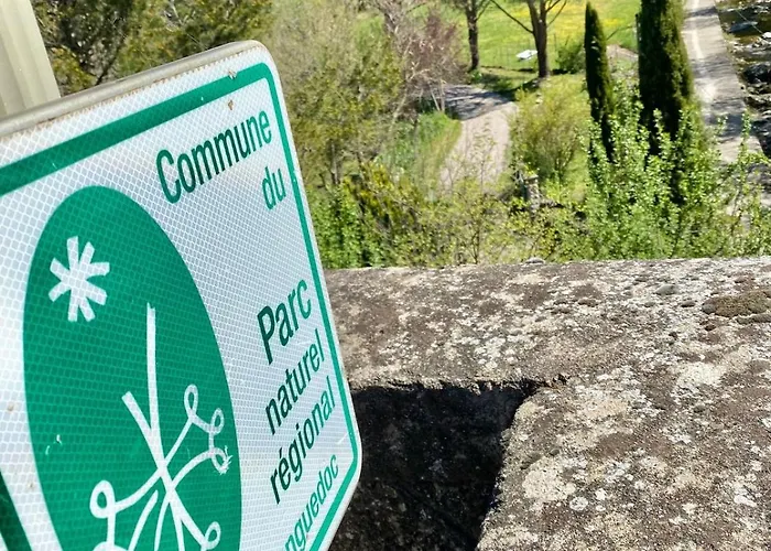 Petite Maison Rustique